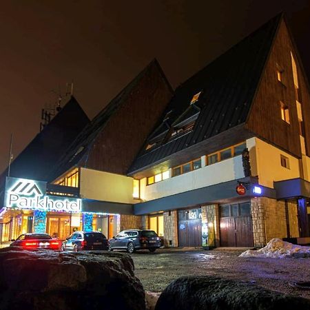 Parkhotel Харачов Екстериор снимка