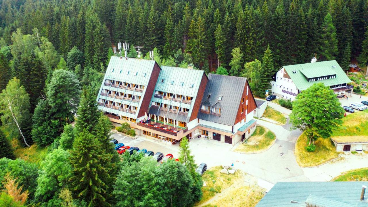 Parkhotel Харачов Екстериор снимка